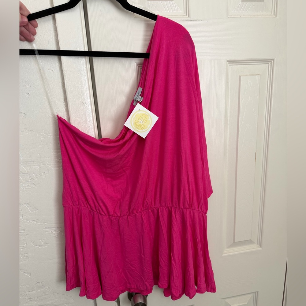 white birch One-Shoulder Fuchsia Peplum Blouse